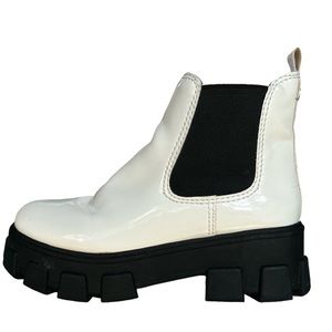 Circus by Sam Edelman Darielle white patent chunky black lug Chelsea boots sz 9